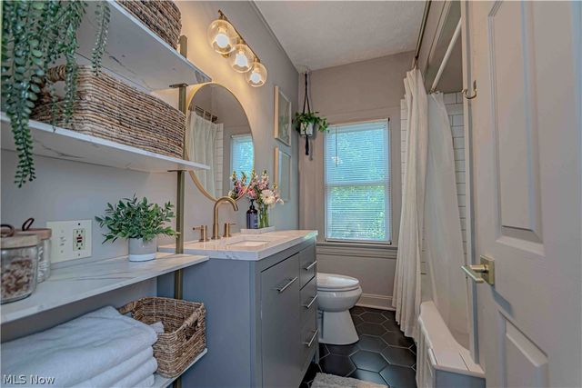 57 West Street, Berea, OH 44017