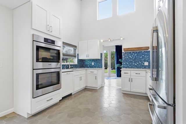 701 Lakewoode Circle, Delray Beach, FL 33445