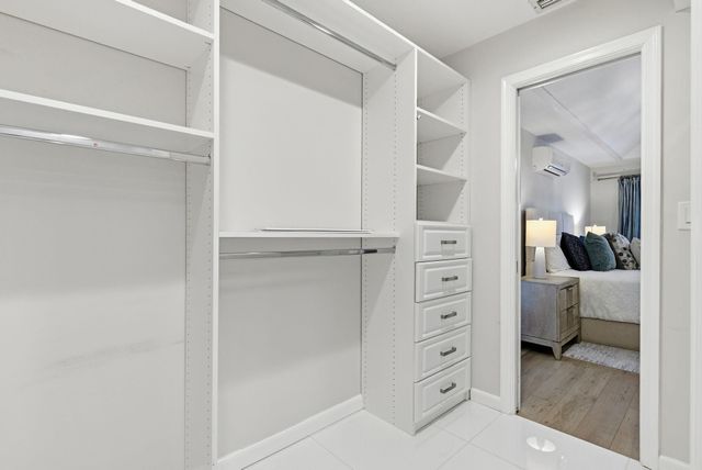 701 Lakewoode Circle, Delray Beach, FL 33445