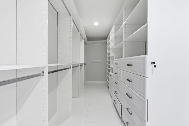 701 Lakewoode Circle, Delray Beach, FL 33445