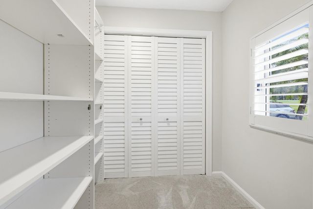 701 Lakewoode Circle, Delray Beach, FL 33445