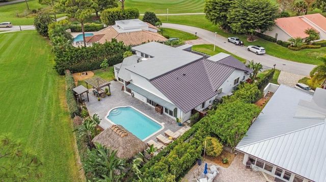 701 Lakewoode Circle, Delray Beach, FL 33445