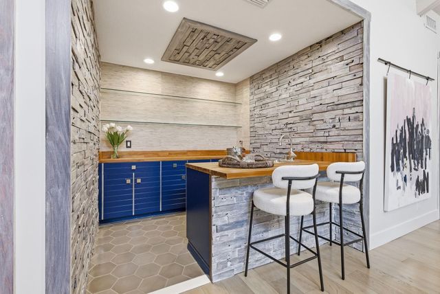 701 Lakewoode Circle, Delray Beach, FL 33445