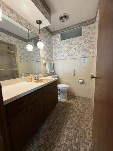 3904 Wilshire DRIVE, Racine, WI 53402