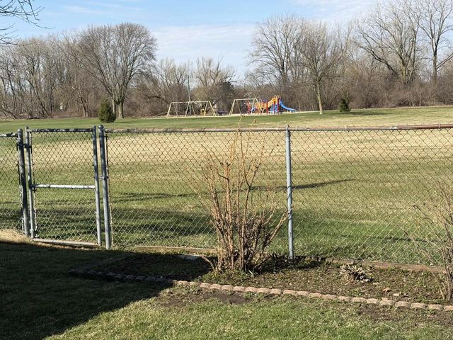 3904 Wilshire DRIVE, Racine, WI 53402