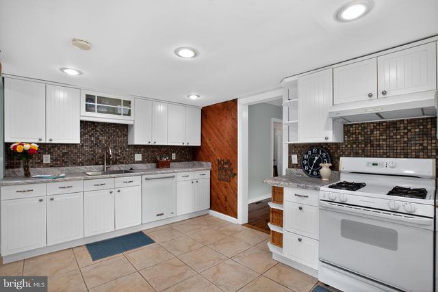 118 7TH ST, Colonial Beach, VA 22443