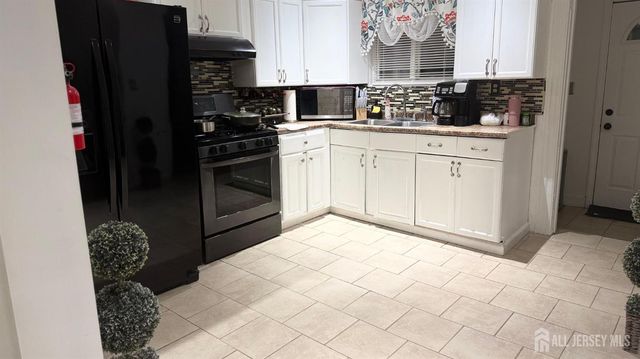 283 Washington Street, Perth Amboy, NJ 08861