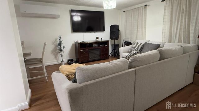 283 Washington Street, Perth Amboy, NJ 08861