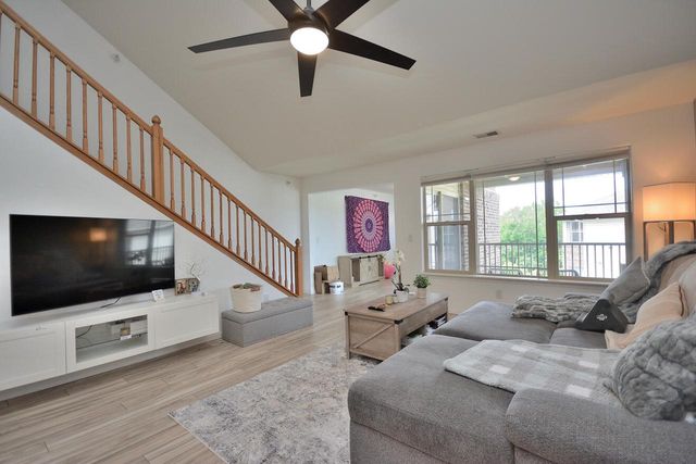 2933 W Drexel AVENUE #509, Franklin, WI 53132