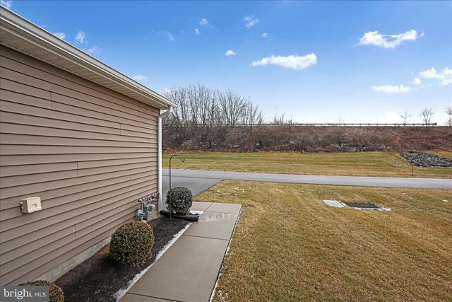 613 BYLER CIR, Lebanon, PA 17042