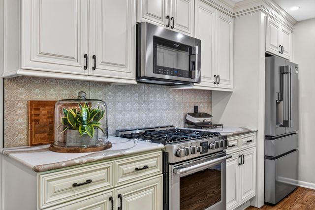 3430 Stonehenge Court, Upper Arlington, OH 43221