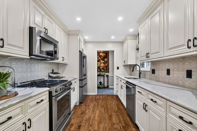 3430 Stonehenge Court, Upper Arlington, OH 43221