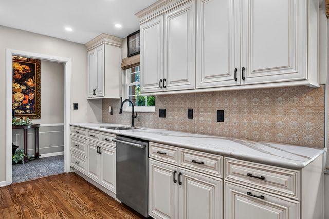 3430 Stonehenge Court, Upper Arlington, OH 43221