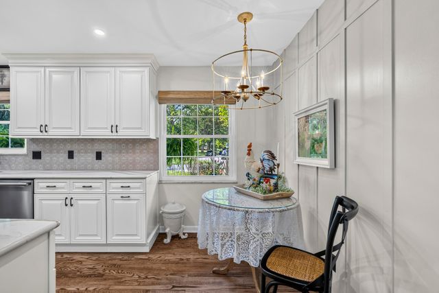 3430 Stonehenge Court, Upper Arlington, OH 43221