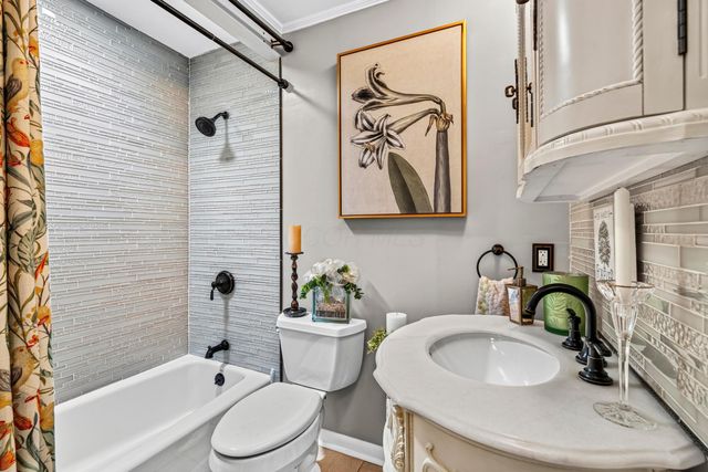 3430 Stonehenge Court, Upper Arlington, OH 43221