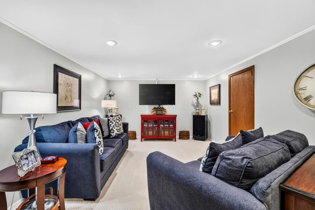 3430 Stonehenge Court, Upper Arlington, OH 43221