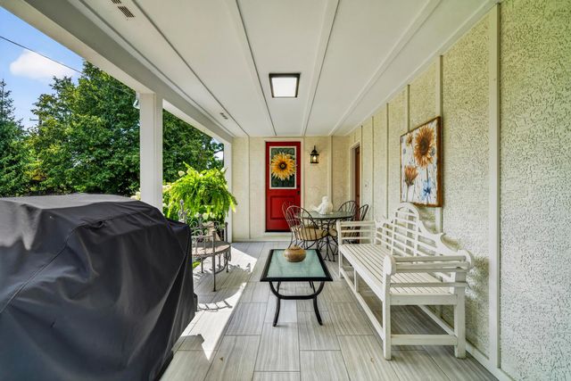 3430 Stonehenge Court, Upper Arlington, OH 43221