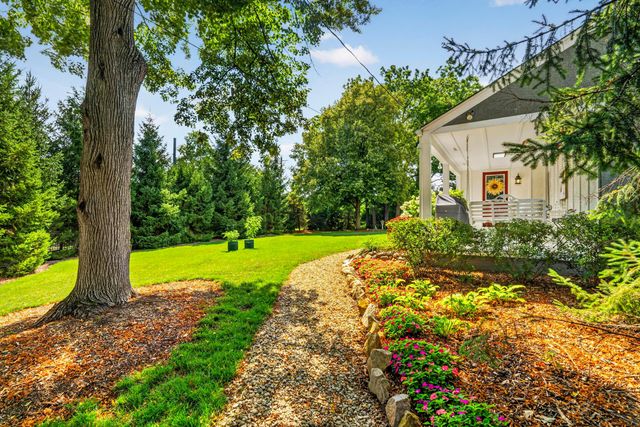 3430 Stonehenge Court, Upper Arlington, OH 43221
