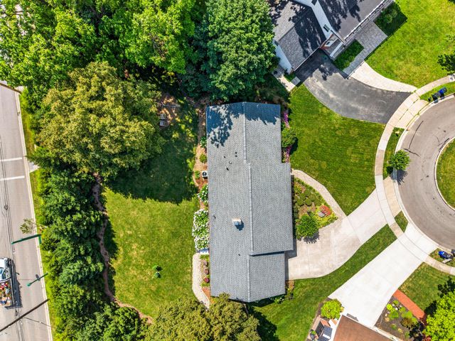 3430 Stonehenge Court, Upper Arlington, OH 43221