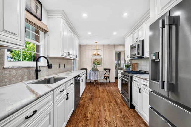 3430 Stonehenge Court, Upper Arlington, OH 43221