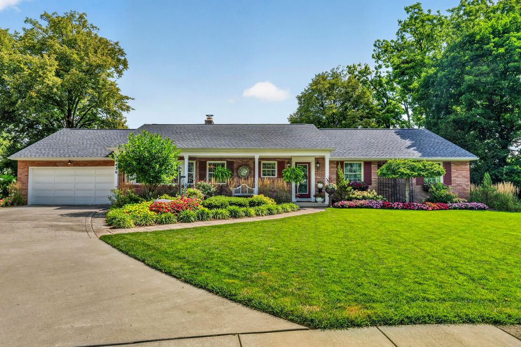 3430 Stonehenge Court, Upper Arlington, OH 43221