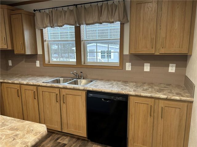 235 Sunnyhill, Adams Twp, PA 16059