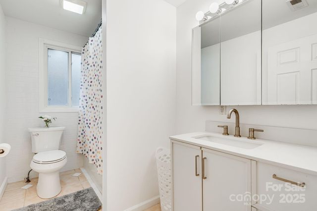 195 Whitmire Road, Brevard, NC 28712