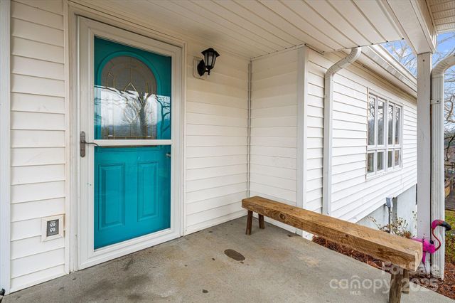 195 Whitmire Road, Brevard, NC 28712