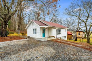 195 Whitmire Road, Brevard, NC 28712