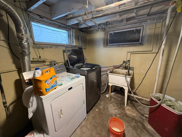 2213 Oak Park Avenue N, Minneapolis, MN 55411