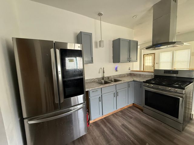 2213 Oak Park Avenue N, Minneapolis, MN 55411