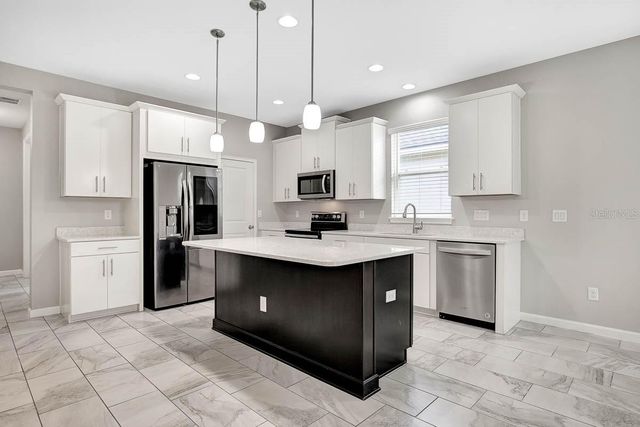 11607 BLUE WOODS DRIVE, Riverview, FL 33569