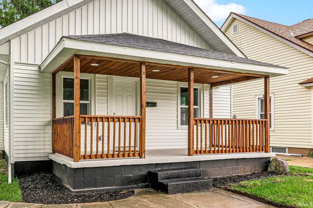 2422 Kenwood Avenue, South Bend, IN 46628