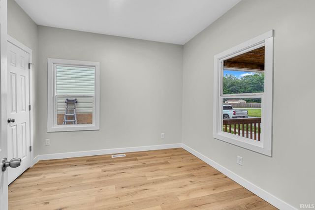 2422 Kenwood Avenue, South Bend, IN 46628