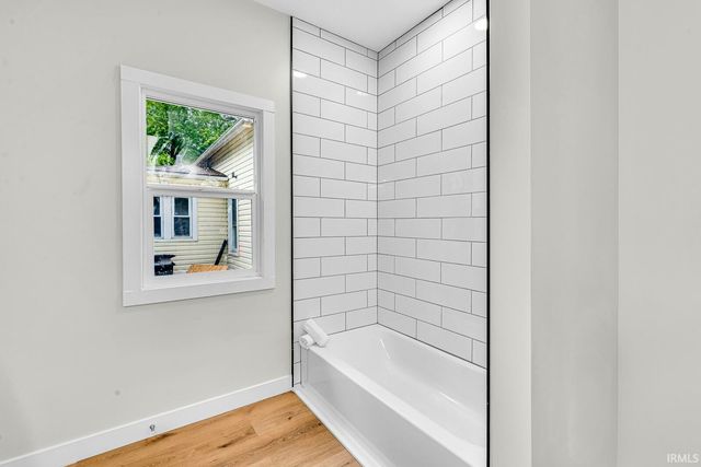 2422 Kenwood Avenue, South Bend, IN 46628