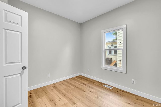 2422 Kenwood Avenue, South Bend, IN 46628