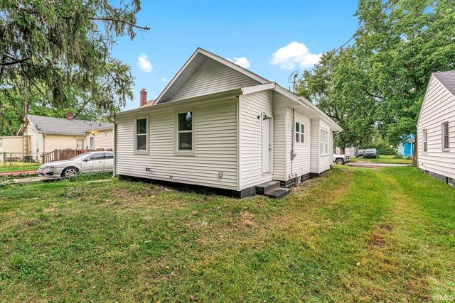 2422 Kenwood Avenue, South Bend, IN 46628