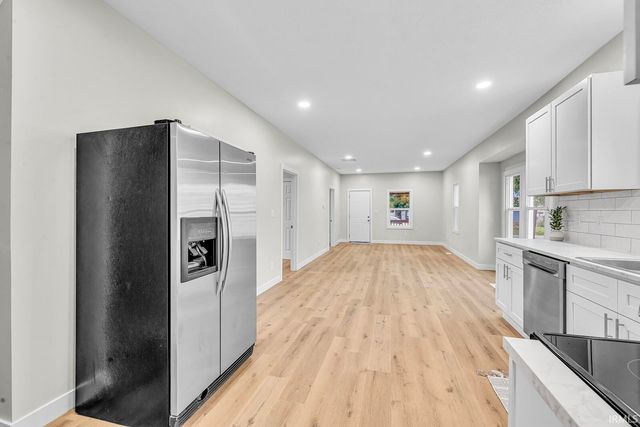 2422 Kenwood Avenue, South Bend, IN 46628