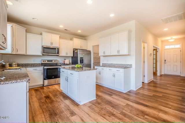 907 Burning Maple Lane, Mebane, NC 27302