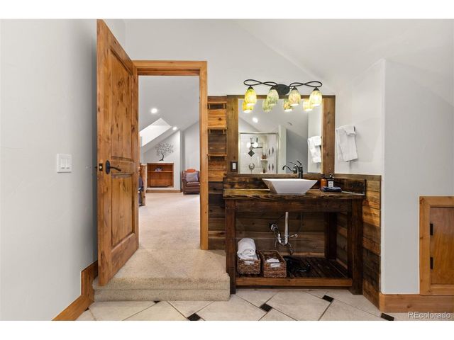 8 Fletcher Ct, Breckenridge, CO 80424