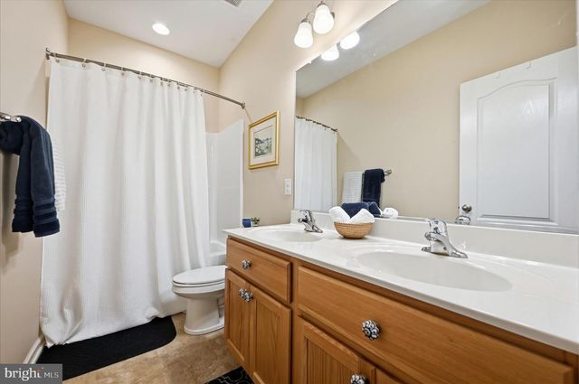 105 LADYSMITH DR, Stephens City, VA 22655