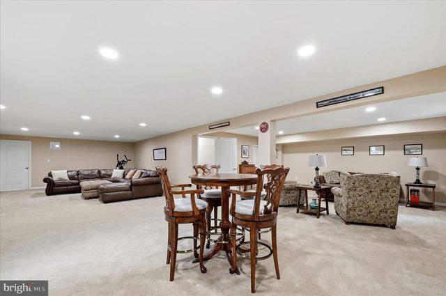 105 LADYSMITH DR, Stephens City, VA 22655