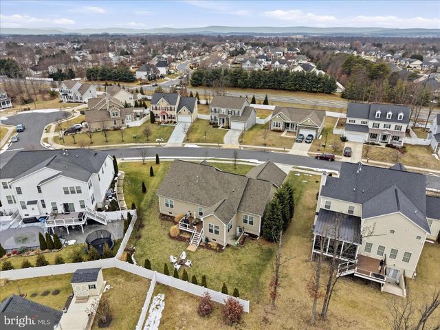 105 LADYSMITH DR, Stephens City, VA 22655