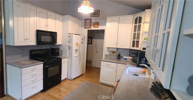 22104 Alamogordo, Saugus, CA 91350