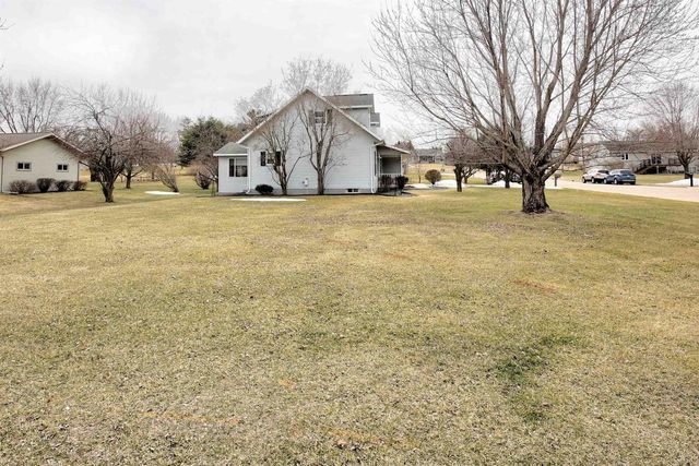 588 Ann Court, Berlin, WI 54923