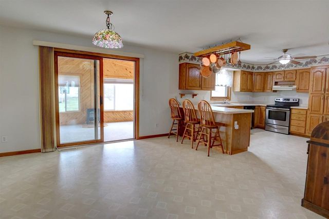 588 Ann Court, Berlin, WI 54923