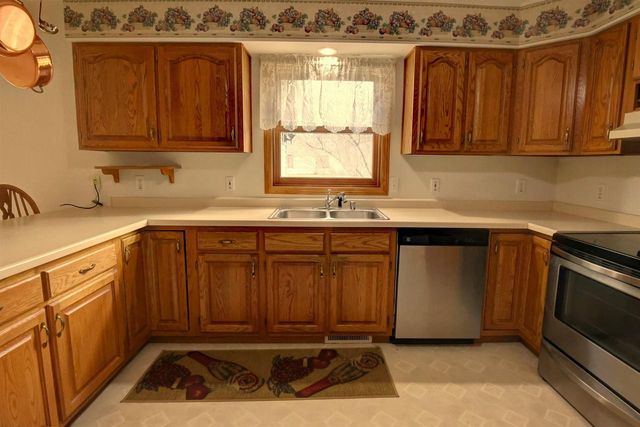 588 Ann Court, Berlin, WI 54923