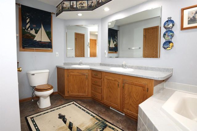 588 Ann Court, Berlin, WI 54923