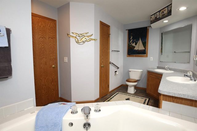 588 Ann Court, Berlin, WI 54923