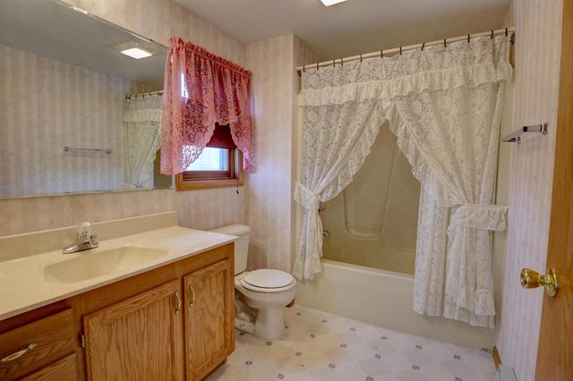 588 Ann Court, Berlin, WI 54923